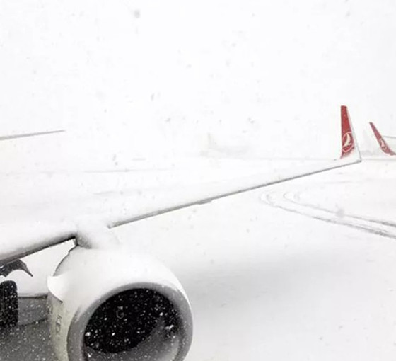 İstanbul'da uçuşlara hava muhalefeti: THY 170 seferi iptal etti