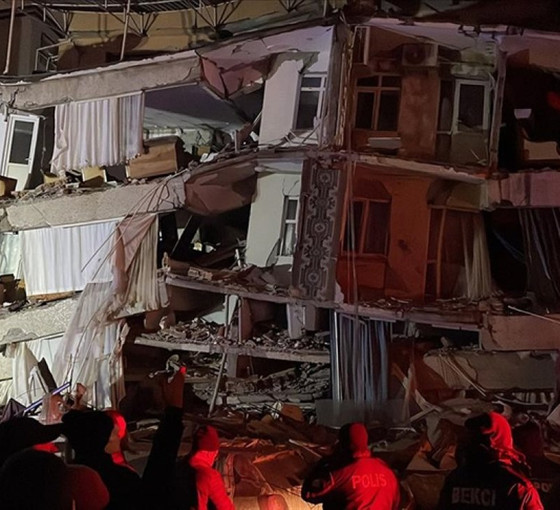 Maraş merkezli 7.4 büyüklüğünde deprem
