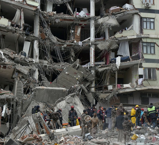 Diyarbakır Barosu duyurdu: Diyarbakır'da hasarlı binaların yıkımı durduruldu