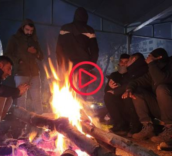 Diyarbakır geceyi soğukta geçirdi: Çadırlar ıslak zeminde, battaniye yok