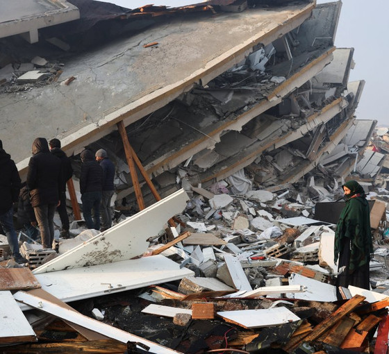 Çin, Türkiye'ye 6 milyon dolar acil deprem yardımı gönderecek
