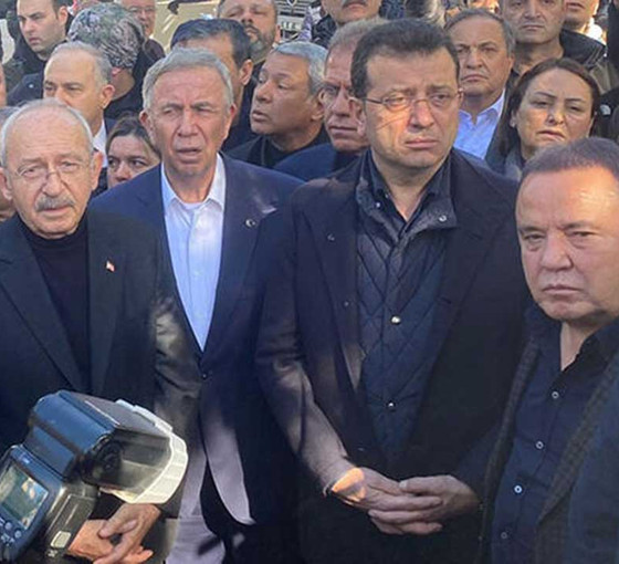 Kemal Kılıçdaroğlu, deprem bölgesinde