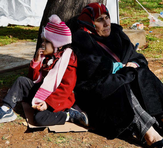 İspanya, İsrail, Rusya ve Azerbaycan'dan sahra hastanesi, Katar'dan konteyner ev yardımı