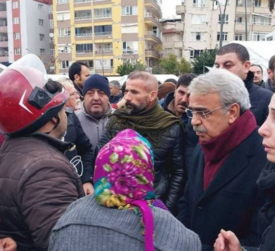 Mithat Sancar: Depremi trajediye dönüştüren şey yönetimlerdir