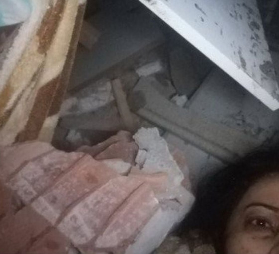 Enkaz altından 'Beni kurtarın' paylaşımı yapan kadından sevindirici haber
