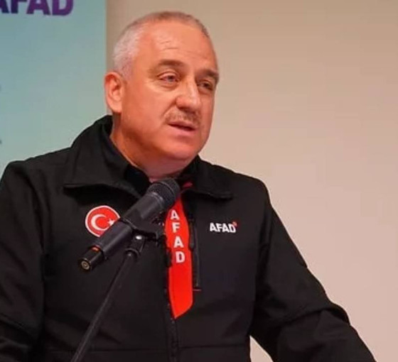 Erhan Usta: AFAD Afetlere Müdahale Genel Müdürü İsmail Palakoğlu, afetle ilgili hiç iş yapmamış