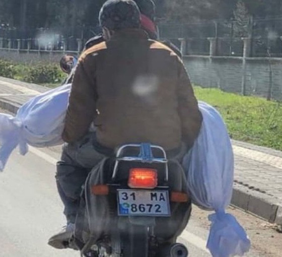 Gazeteci Timur Soykan paylaştı: Hatay'da cenazelerini, kendi motosikletleriyle taşıdılar