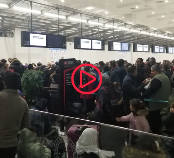 Gaziantep Havalimanı'nda binlerce insan tahliye edilmeyi bekliyor