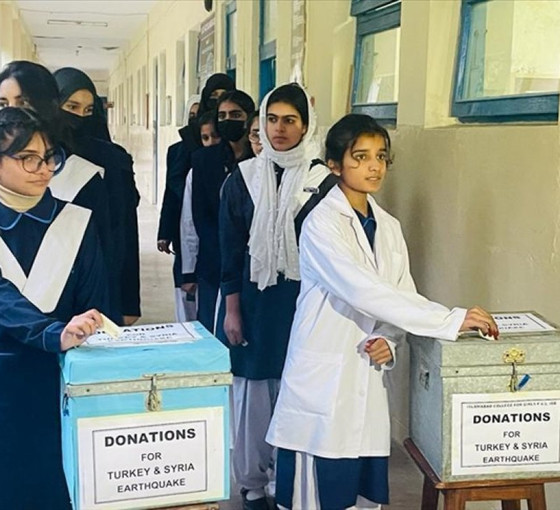 Pakistan'da Türkiye'deki depremzedeler için yardım kampanyaları başlatıldı