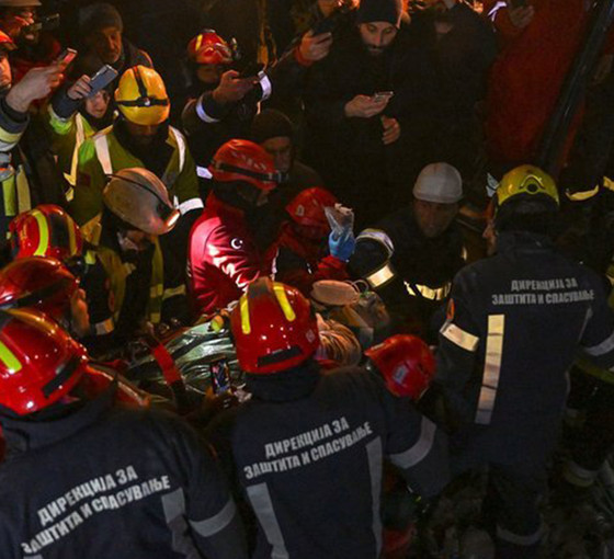 Antep'te enkaz altında kalan 62 yaşındaki kadın 163 saat sonra kurtarıldı