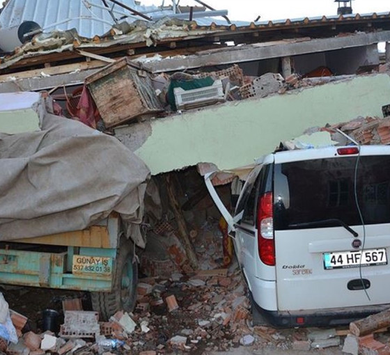 Malatya'da depremde yıkılan binalarda tespit edilen kusurlara ilişkin 31 gözaltı