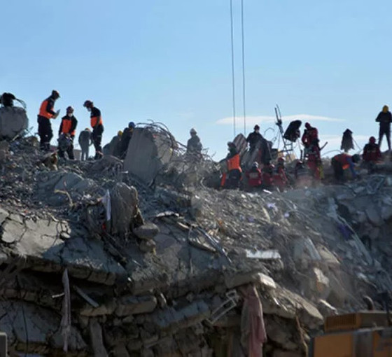 Hatay'da yıkılan Erdoğan Apartmanı’nın müteahhiti tutuklandı