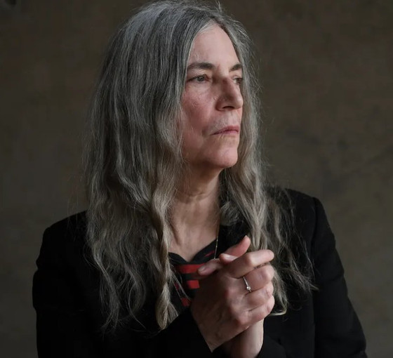 Patti Smith depremzedeler için yardım çağrısı yapıp liste paylaştı
