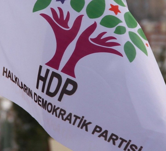 AFAD, HDP'nin Nurdağı'na gönderdiği soba, odun ve kömüre el koydu