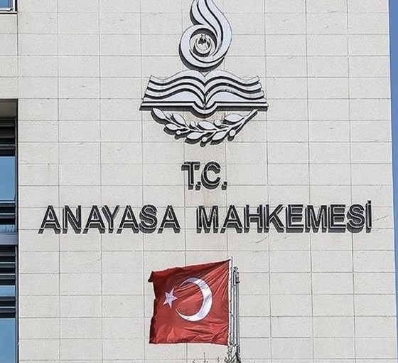 AYM, deprem nedeniyle OHAL ilan edilen illerde bireysel başvuru sürelerini üç ay durdurdu