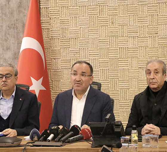 Bozdağ'dan deprem soruşturmaları açıklaması: 245 şüpheliden 45’i tutuklandı