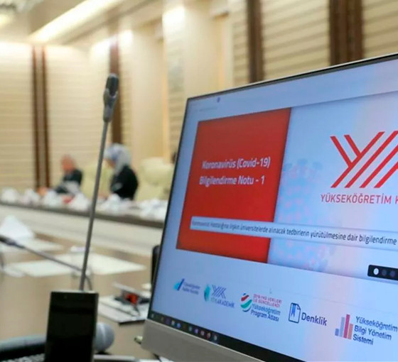 Öğrenciler online eğitim kararından şikayetçi: Mental olarak çöktük