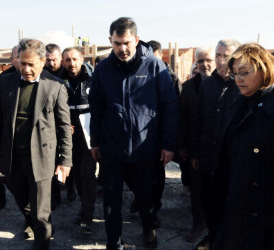 Bakan Kurum: Depremzedeler için konut yapımı Mart'ta başlayacak