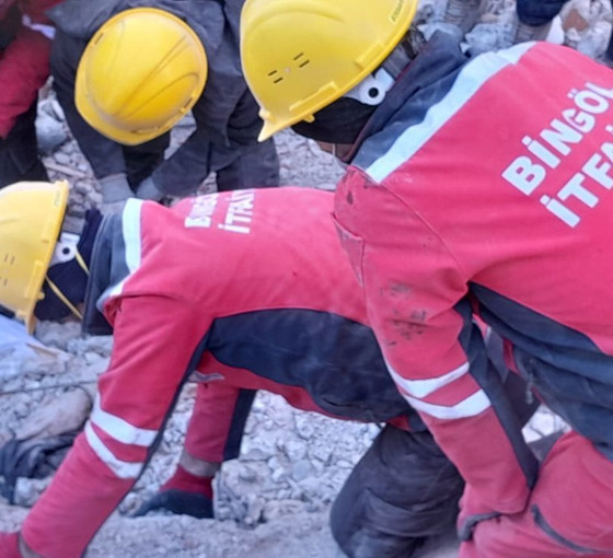 Maraş depremlerini, kurtarma ekibi anlatıyor: Kıyamette gibiydik, kurtar beni sesleri hala kulaklarımızda