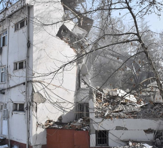 Elbistan Başsavcılığı: Belediye binası yıkılmadan delillere el kondu