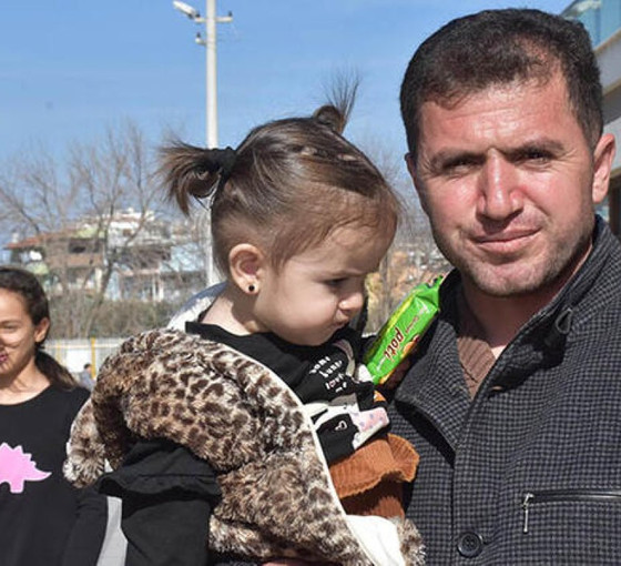 Depremzedeler hem ev hem iş arıyor
