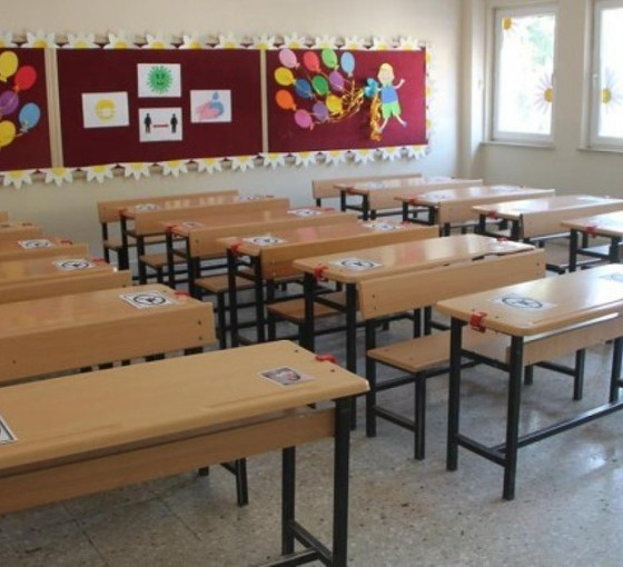 Manisa'da depreme dayanıksız altı okul için yıkım kararı
