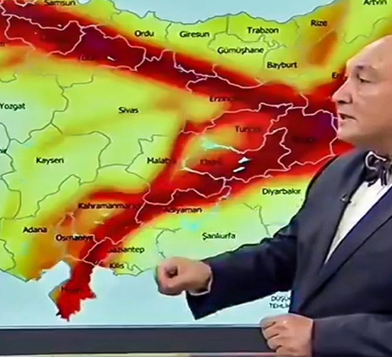 Ahmet Ercan 'İstanbul depremi'ni anlattı: 13 bin yapı hemen çökecek