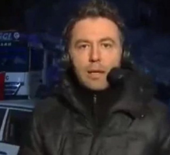 Mehmet Akif Ersoy, canlı yayında depreme yakalandığı anı paylaştı