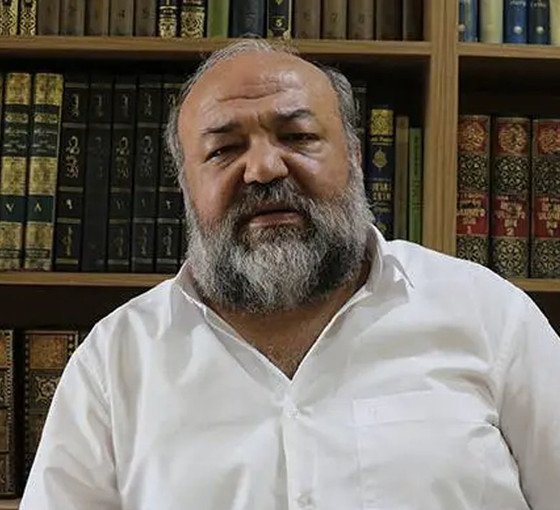 'Yaşayan Kur’an' meali eseri yasaklanan Eliaçık: Tek adamlık giderek bir dinî diktatörlüğe dönüşüyor
