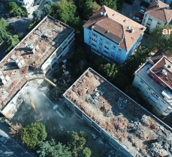 Büyükçekmece'de eski yönetmeliğe göre yapılmış bütün binalar yıkılıyor