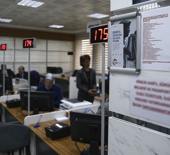 Nüfus ve Vatandaşlık İşleri Genel Müdürlüğü açıkladı: 97 bin 893 depremzedeye geçici kimlik belgesi düzenlendi