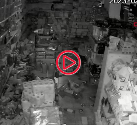 7.7'lik depremin yeni görüntüleri: Sarsıntı market kameralarına yansıdı