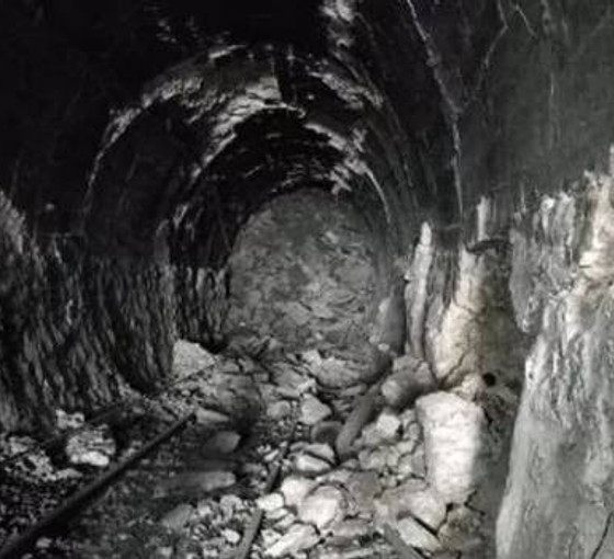 Adıyaman’da demiryolu tüneli depremle çöktü