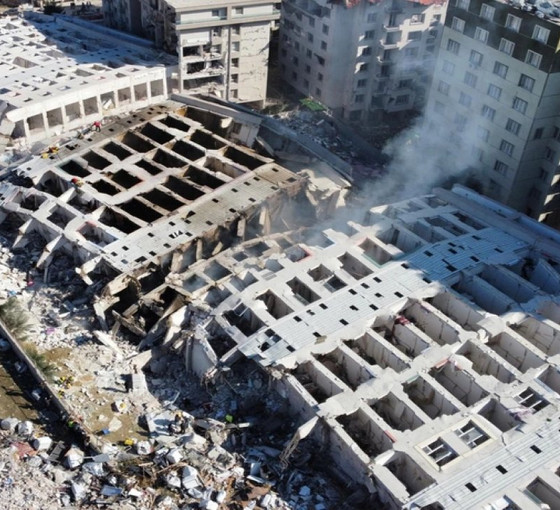 Milli Yol Partisi Aksaray İl Başkanı: Kızım ve iki torunum dahil, Rönesans Rezidans'ta 80 kişiye hâlâ ulaşılamadı