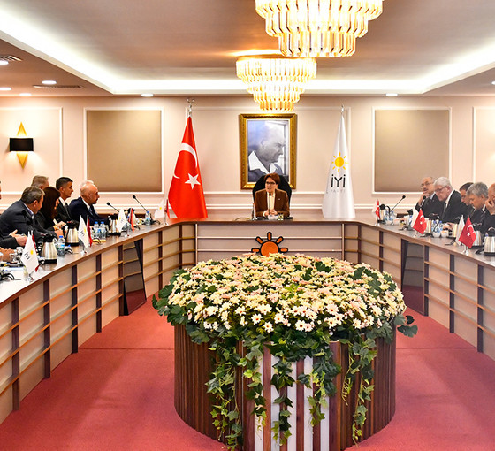 İYİ Parti yetkilileri parti genel merkezinde toplandı