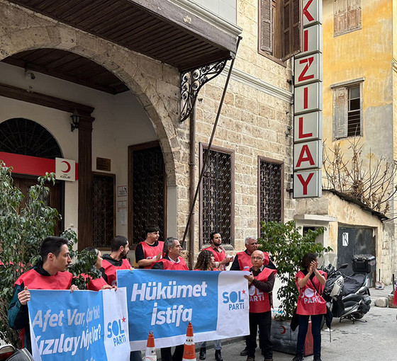 Mersin'de SOL Parti'ye 'Kızılay' baskını: Gözaltılar var