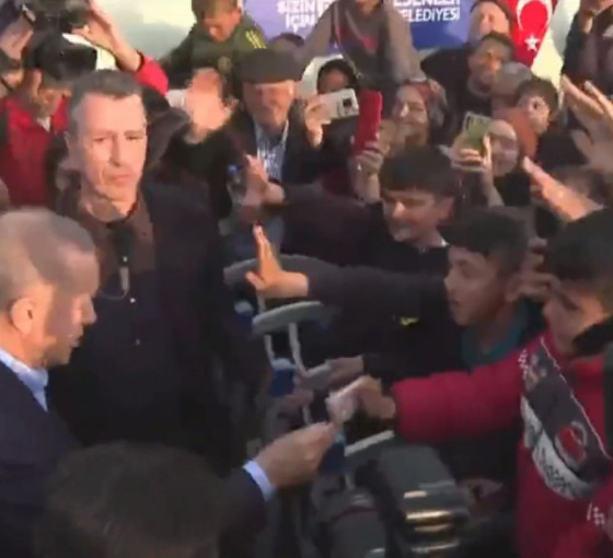 Babacan'dan Adıyaman'da para dağıtan Erdoğan'a tepki: Normal değil