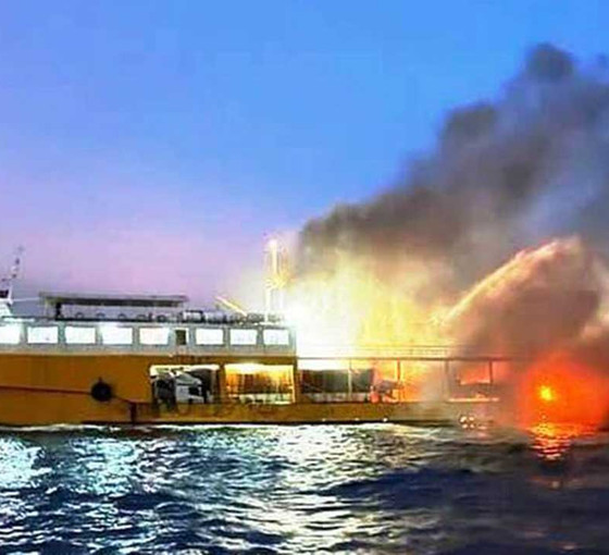 Marmara Denizi'nde feribot yangını: 30 yolcu dumandan etkilendi