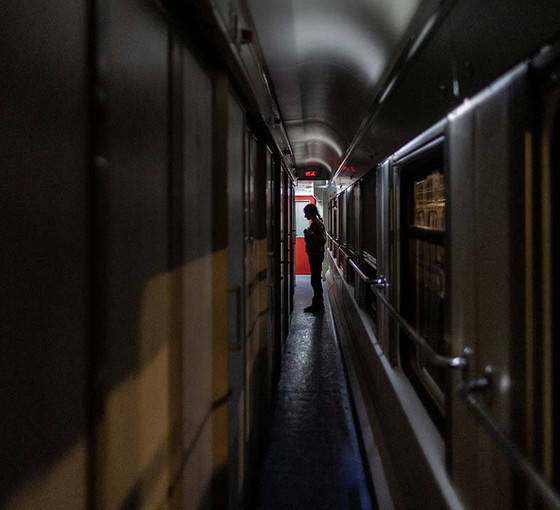 İskenderun tren istasyonuna sığınan depremzedeler konuştu: 'Burada yaşayacağımızı hiç düşünmemiştik'