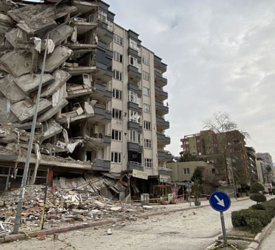 254 bin 577 bina yıkık ya da acil yıkılacak