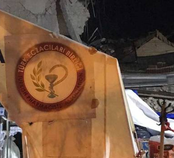 Gönüllü eczacılar tepkili: Sahra eczaneleri bakanlık tarafından oluşturulmuş gibi gösteriliyor