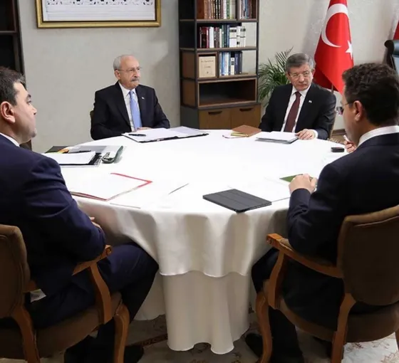 İsmail Saymaz: Yarın liderlerin toplantısından sonra Kılıçdaroğlu’nun adaylığı ilan edilecek