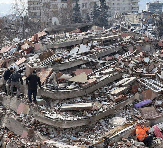 Otellerde kalan depremzedeler tahliye ediliyor: ‘Neden devletin bir planlaması yok’