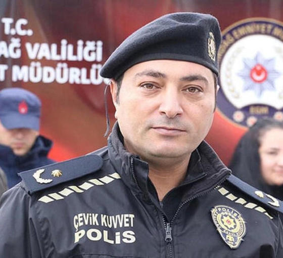 Emniyet Müdürü deprem yardımlarını çaldığı iddiasıyla tutuklandı