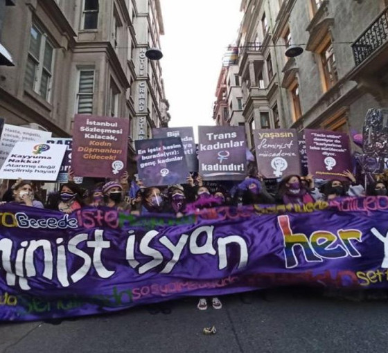 8 Mart öncesi Taksim'de abluka hazırlığı
