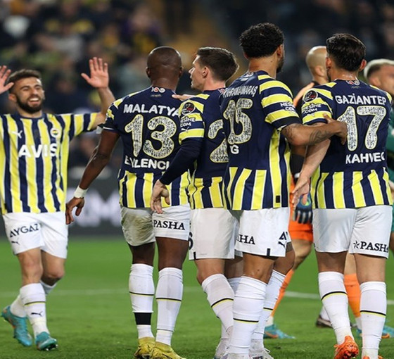 Fenerbahçe'nin Sevilla maçı kadrosu açıklandı