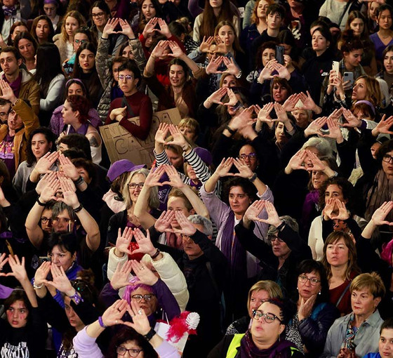 İspanya'da feminist hareket yine ayrıştı: Madrid'de ayrı, Barselona'da birleşik miting düzenlendi
