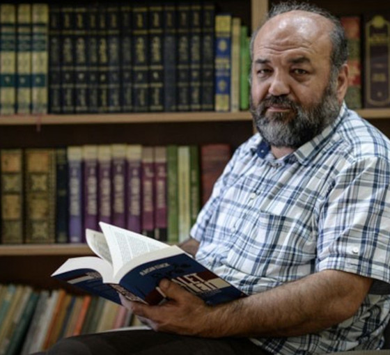 İnançların özgürce yaşanabilmesi için de laiklik