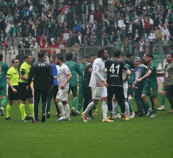Amedspor'a yönelik ırkçı saldırıların cezası: Bursaspor, 9 maç seyircisiz oynayacak