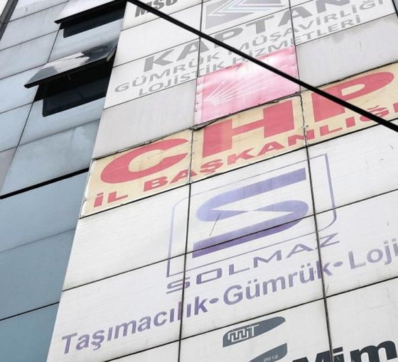 CHP Trabzon İl Başkanlığına kurşun isabet etti: Üç gözaltı